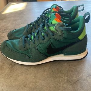 Nike Internationalist Mid